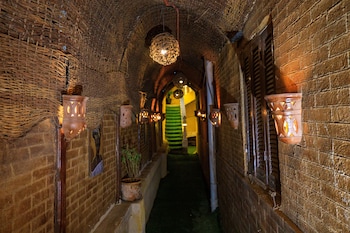 bella casa pyramids inn