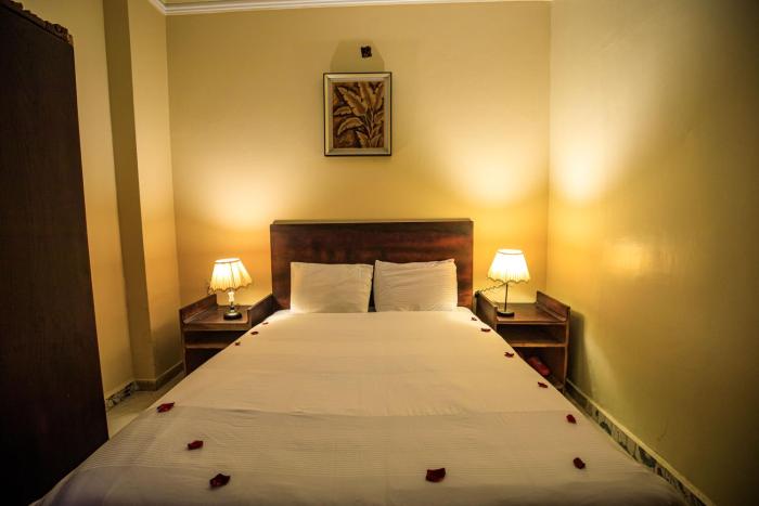 bella casa pyramids inn