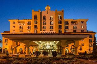 embassy suites by hilton indianapolis north