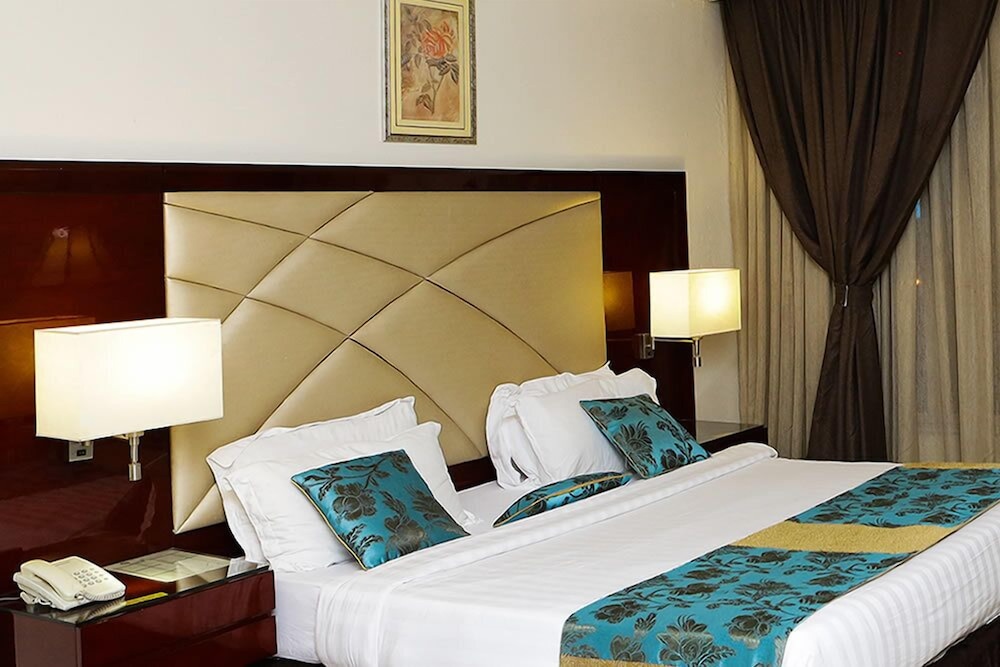 de rembrandt hotel lagos