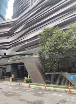 astra at 8 kia peng suites