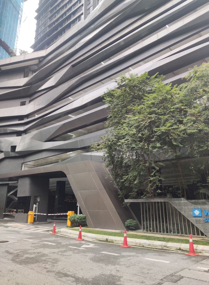 astra at 8 kia peng suites