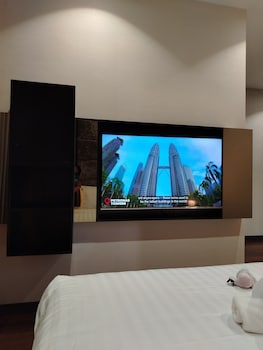 astra at 8 kia peng suites