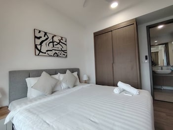 astra at 8 kia peng suites