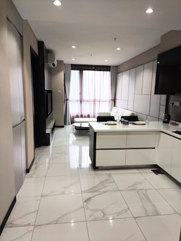 astra at 8 kia peng suites