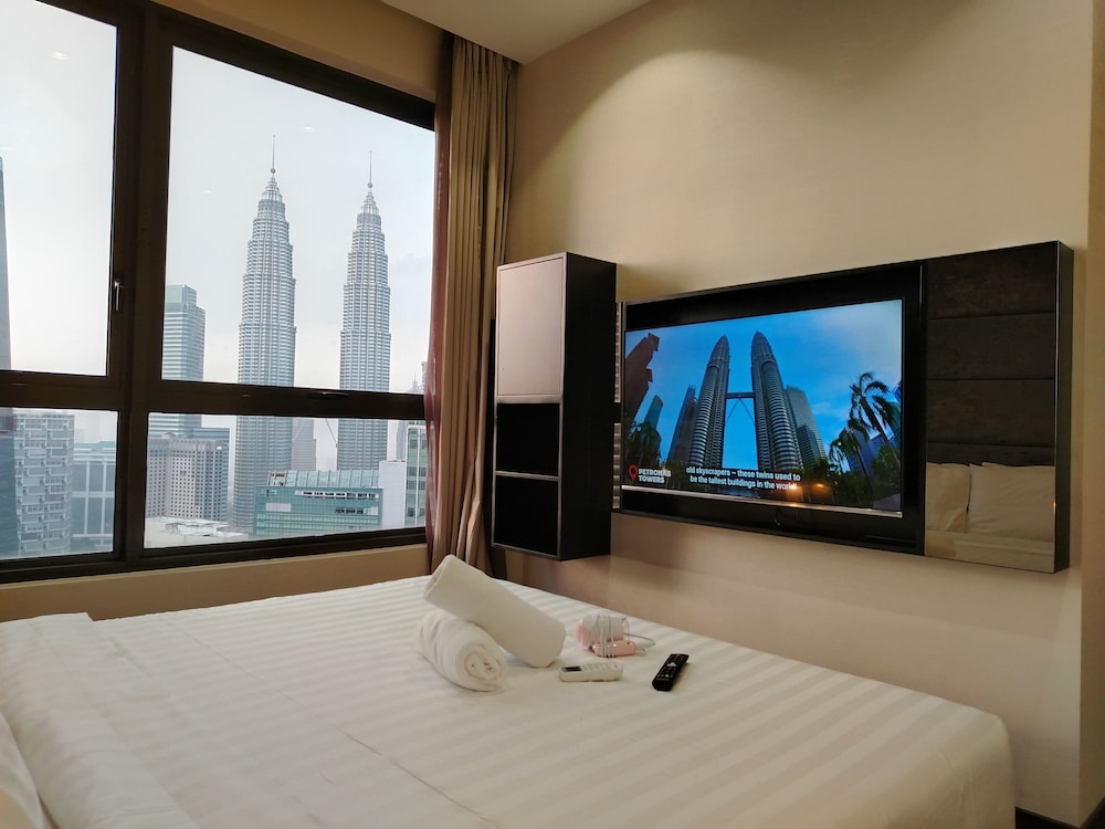 astra at 8 kia peng suites