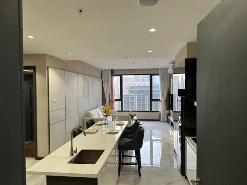 astra at 8 kia peng suites