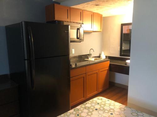 Days Inn By Wyndham Indianapolis South,Indianapolis>>Beech Grove,2 star