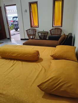 nadamax solo guest house
