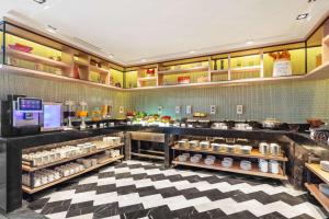 best western click sathorn 11 bangkok