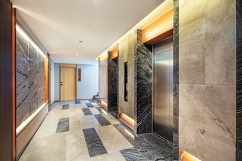 best western click sathorn 11 bangkok