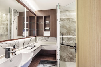 best western click sathorn 11 bangkok