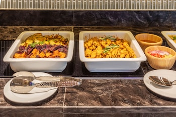 best western click sathorn 11 bangkok
