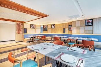 best western click sathorn 11 bangkok
