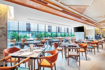 best western click sathorn 11 bangkok
