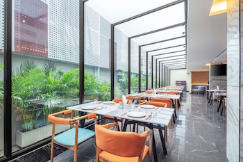 best western click sathorn 11 bangkok