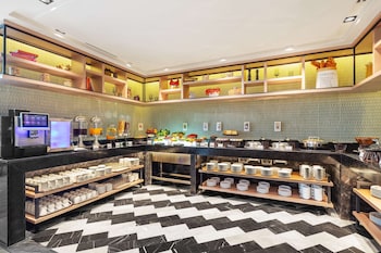 best western click sathorn 11 bangkok