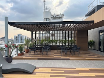 best western click sathorn 11 bangkok