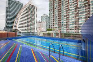 best western click sathorn 11 bangkok
