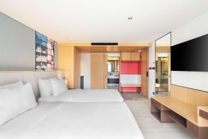 best western click sathorn 11 bangkok