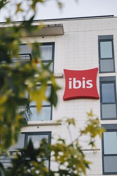 ibis rouen centre rive droite pasteur