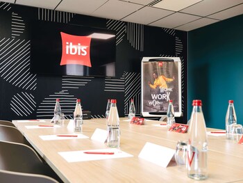 ibis rouen centre rive droite pasteur