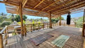 shanti surf camp