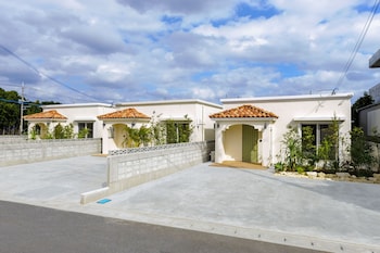 bears stay kumejima villa