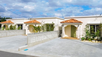 bears stay kumejima villa