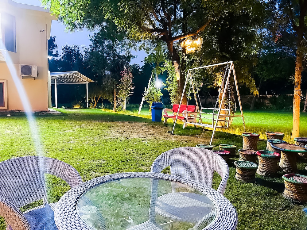 roomshala 131 willow woods farmhouse