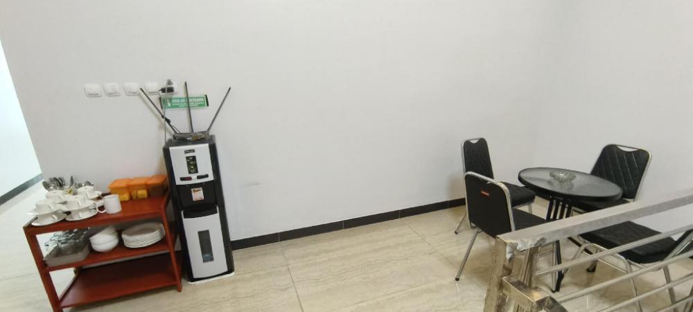oyo 93123 wisma hamalau syariah