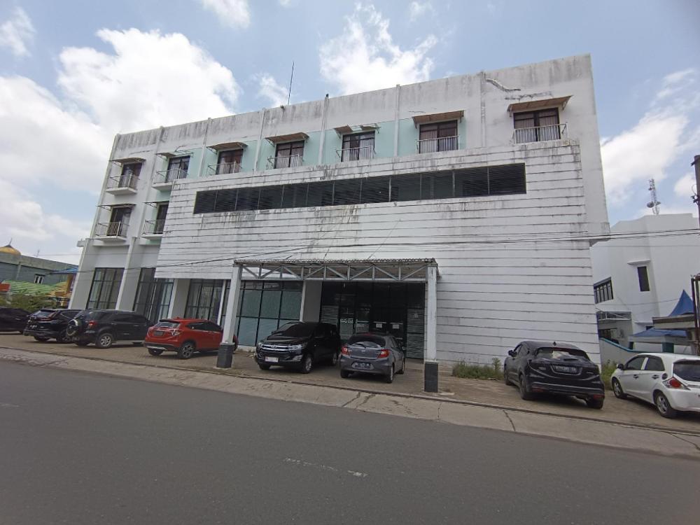 oyo 93123 wisma hamalau syariah