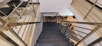 oyo 93123 wisma hamalau syariah