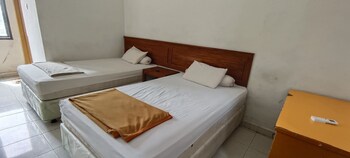 oyo 93123 wisma hamalau syariah