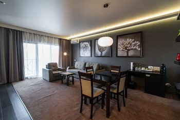 bartolomeo best river resort