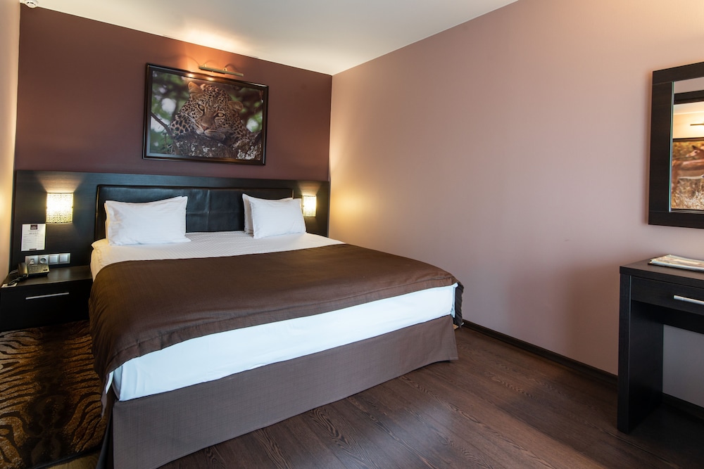 bartolomeo best river resort