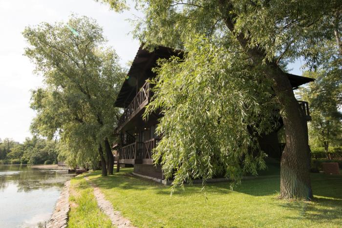 bartolomeo best river resort