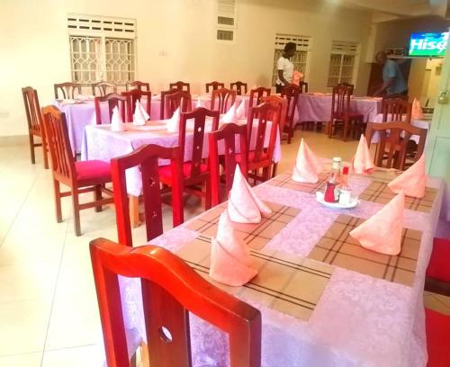 psalms motel entebbe