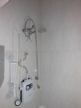psalms motel entebbe