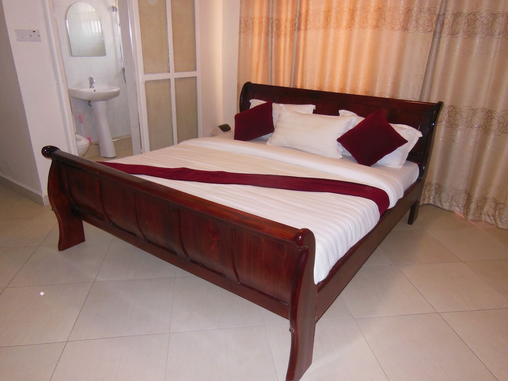 psalms motel entebbe