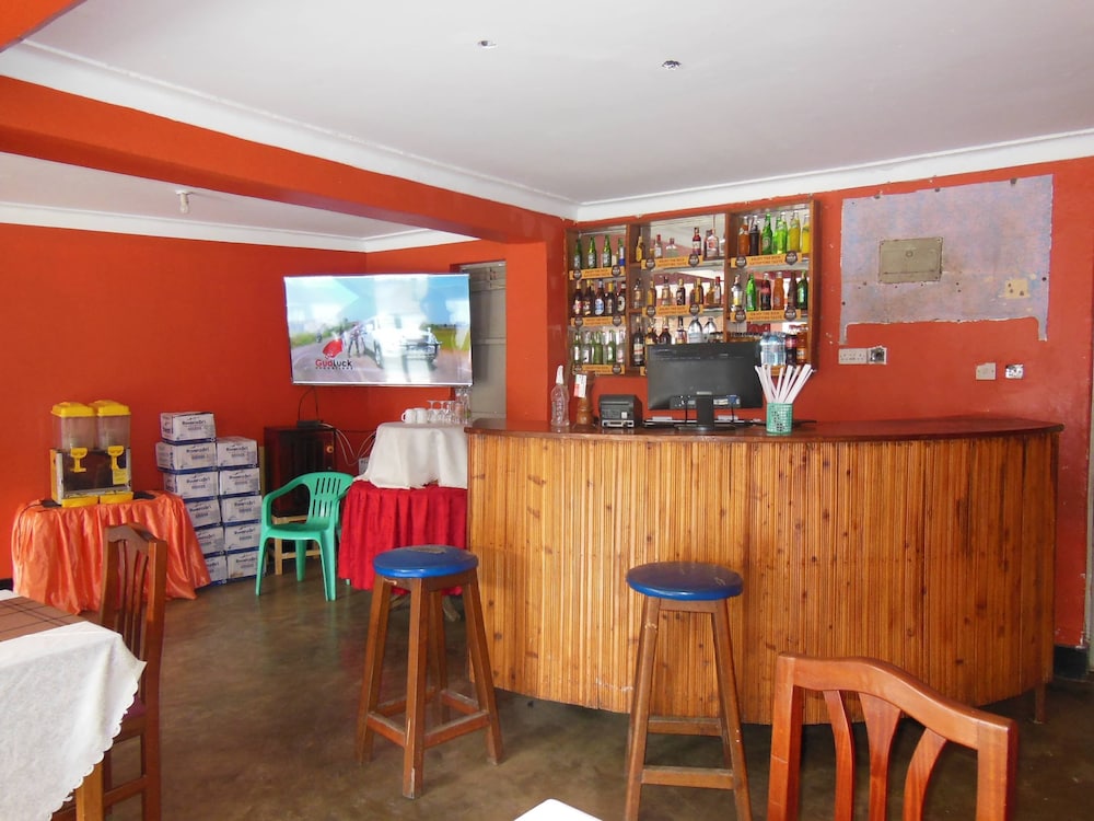 psalms motel entebbe