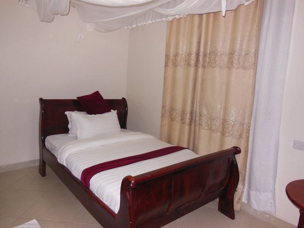psalms motel entebbe