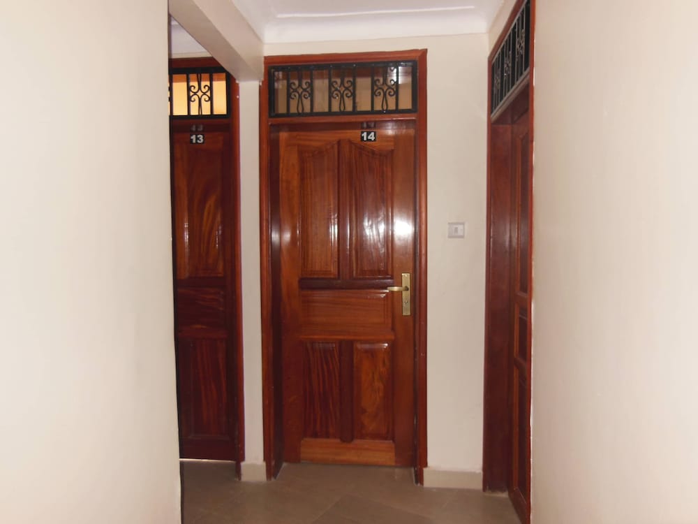 psalms motel entebbe