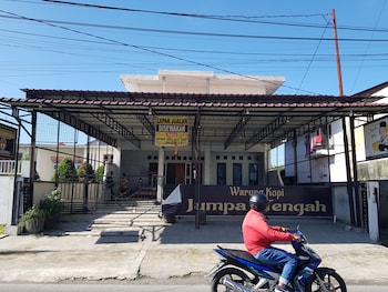 oyo 93162 cempaka syariah