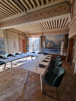 chateau de villars