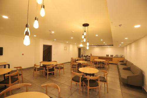 qotel hotel ip residency