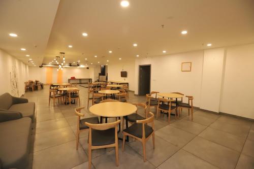 qotel hotel ip residency