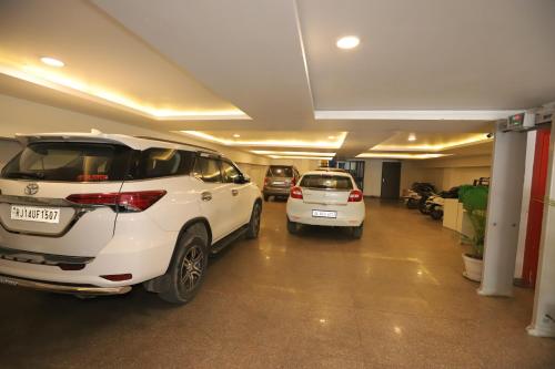 qotel hotel ip residency