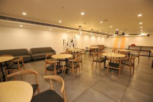 qotel hotel ip residency