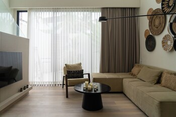 oasis 9 by hombali